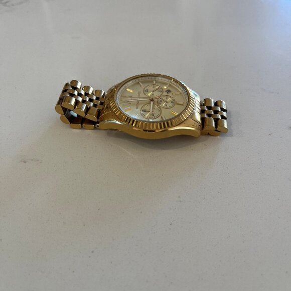 MICHAEL KORS GOLD WATCH - Picture 2 of 5